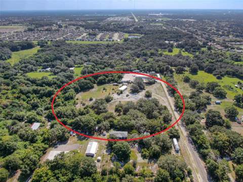 12154 Bullfrog Creek Road, Gibsonton FL - photo 17 of 23