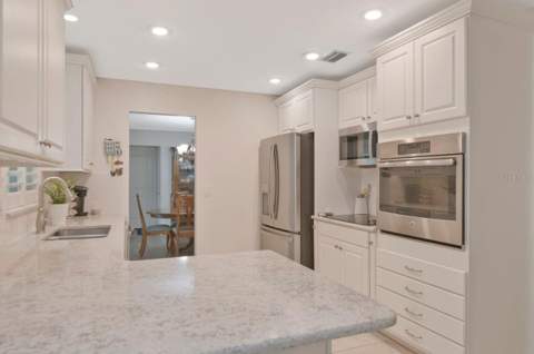 1113 Glenmoor Court, Clearwater FL - photo 13 of 39