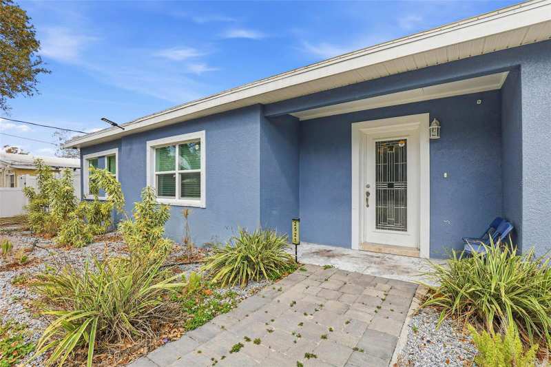 6 bedroom Single Family Residence at 2521 W Crest Avenue, Hepp Heights, Tampa — photo 1