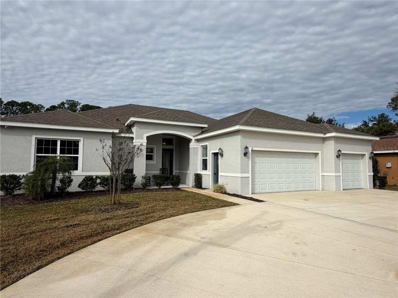 4 bedroom Single Family Residence at 10 Point Of Woods Drive, Palm Coast Sec 28, Palm Coast — photo 1