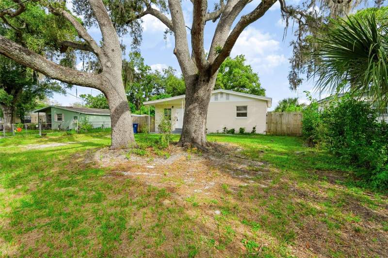 3 bedroom Single Family Residence at 2438 N Ramona Circle, Ramona Park, Tampa — photo 3