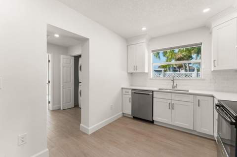 107 4th Street, Belleair Beach FL - photo 6 of 32