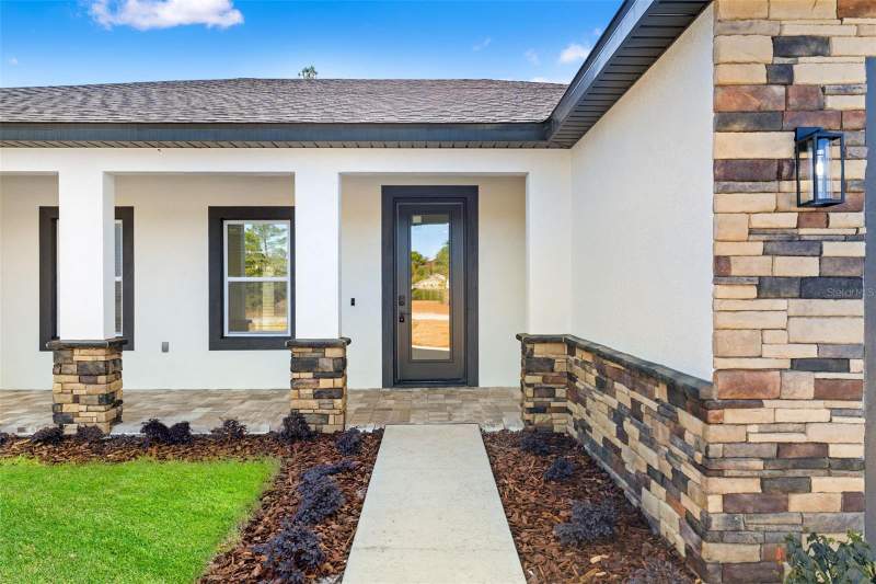 4 bedroom Single Family Residence at 10439 Gypsy Avenue, Royal Highlands, Weeki Wachee — photo 2