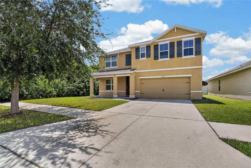 5 bedroom Single Family Residence at 8219 Bilston Village Lane, Carriage Pointe South, Gibsonton — photo 1