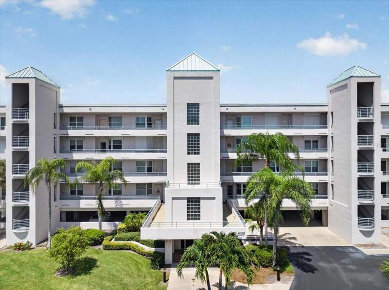 Coral PointeHomes for Sale in St