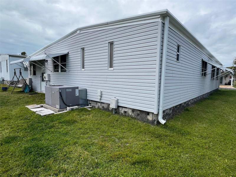 2 bedroom Manufactured Home at 709 SUGAR PALM STREET, PALM HILL MOBILE HOME PARK UNREC, LARGO — photo 5