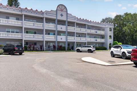 2295 Americus Boulevard #59, golf community for sale in Clearwater