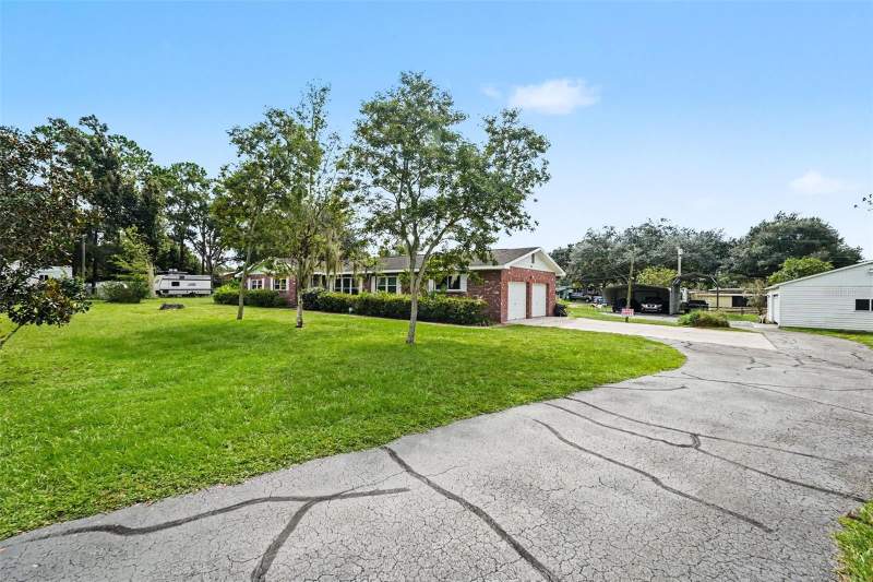3 bedroom Single Family Residence at 39800 County Road 54, Zephyrhills Colony Co, Zephyrhills — photo 4