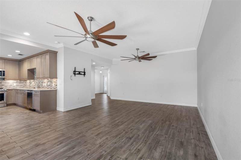 3 bedroom Townhouse at 763 Date Palm Lane, Villas At Date Palm, St Petersburg — photo 4