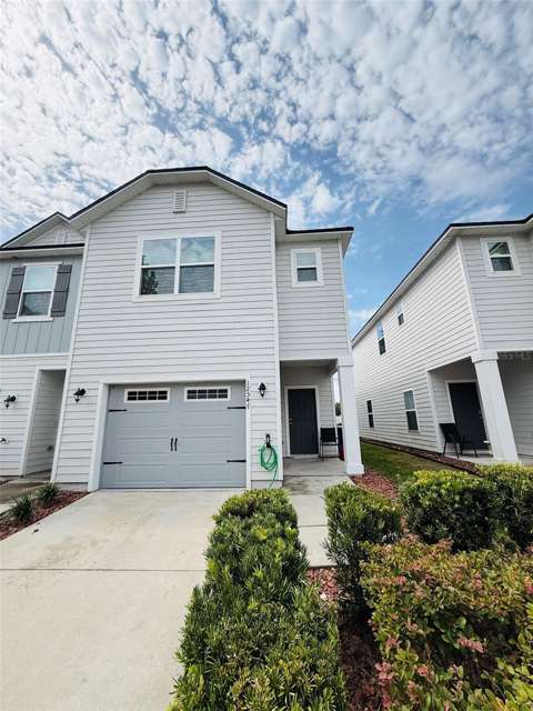12547 NW 7Th Place, starter home for sale in Newberry