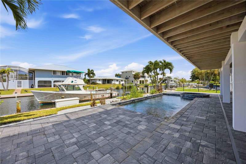 3 bedroom Single Family Residence at 10460 Marion Street, Palm Point, Englewood — photo 3
