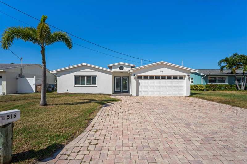 3 bedroom Single Family Residence at 516 Crystal Drive, Crystal Island, Madeira Beach — photo 1