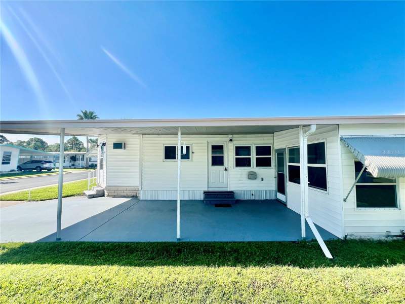 2 bedroom Mobile Home at 10811 Freedom Drive, Senate Manor, Port Richey — photo 3