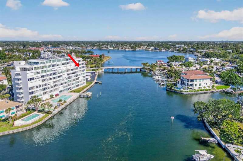 2 bedroom Condominium at 1365 Snell Isle Boulevard #6A, Brightwaters Tower Of Snell Isle, St Petersburg — photo 1