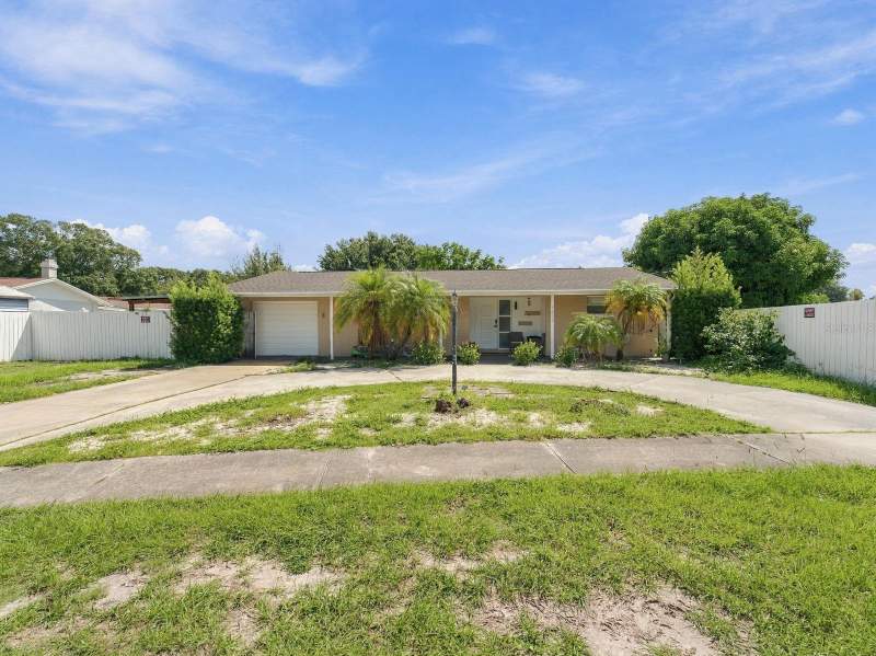 3 bedroom Single Family Residence at 7879 84th Lane, Bayou Manor 3rd Add, Seminole — photo 2