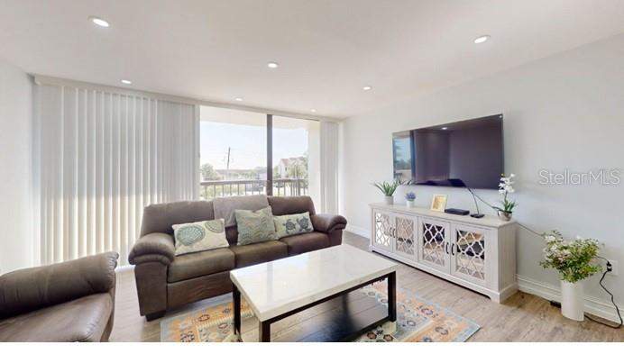 2 bedroom Condominium at 400 Island Way #210, Starboard Tower, Clearwater Beach — photo 2