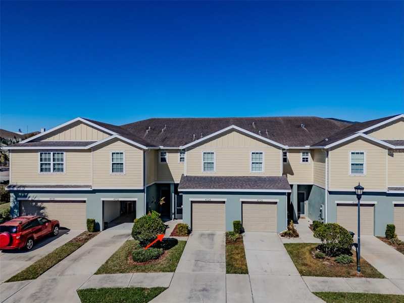 2 bedroom Townhouse at 4734 White Sanderling Ct Court, Harvest Creek Village, Tampa — photo 1