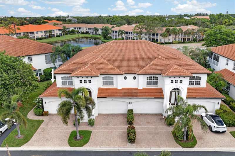 2 bedroom Villa at 9141 Los Lagos Court #101, Puesta Del Sol At Las Brisas, Bonita Springs — photo 1