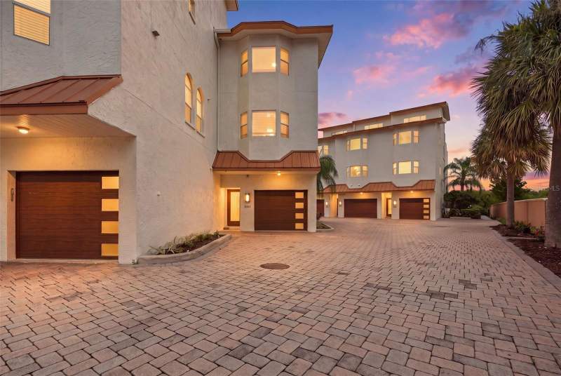 3 bedroom Townhouse at 1585 Pinellas Bayway, Tierra Del Mar, Tierra Verde — photo 2