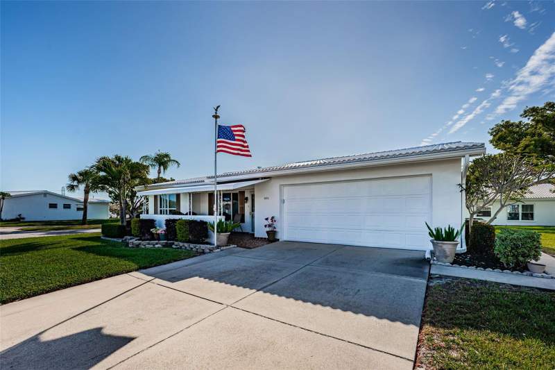 2 bedroom Single Family Residence at 9175 42nd Street, Mainlands Of Tamarac By The Gulf Unit 5 Ph 2 Condo, Pinellas Park — photo 4