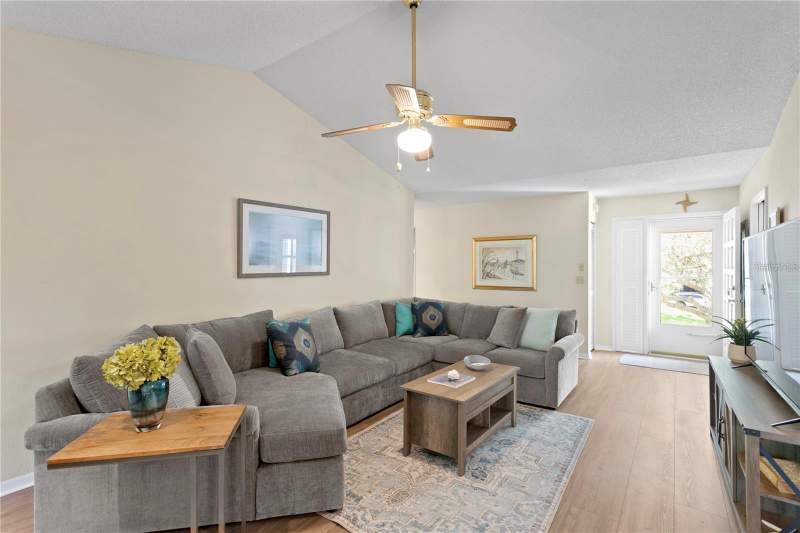 2 bedroom Condominium at 10823 Indian Hills Court #33, Cloisters At Bardmoor, Seminole — photo 4