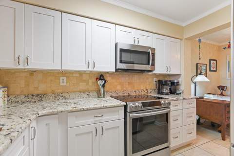5901 Bahia Del Mar Circle #521, St Petersburg FL - photo 11 of 58
