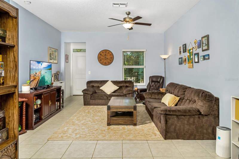 2 bedroom Townhouse at 842 Tennyson Mill Circle, Palm River Twnhms Ph 2, Tampa — photo 3