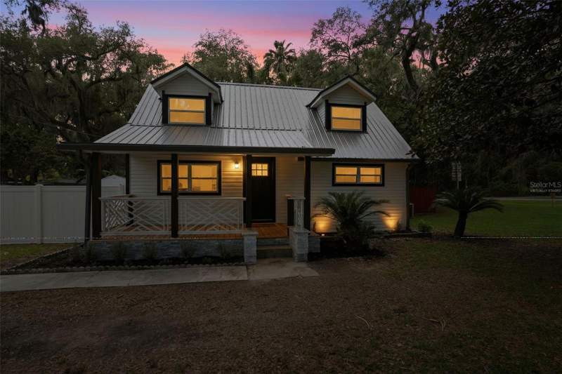14335 SNOW MEMORIAL HIGHWAY home for sale in Lake Lindsey City Homes for Sale: 2 Homes, Median $175K