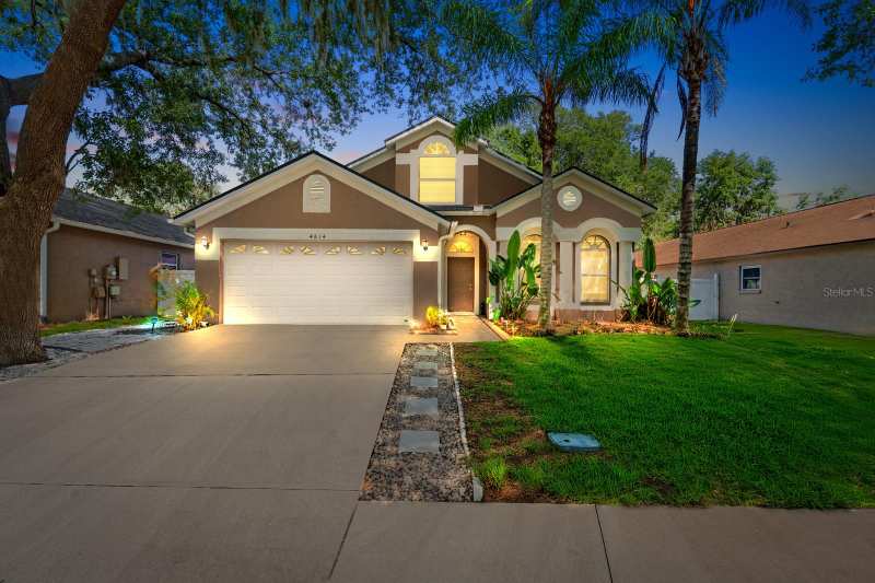 4 bedroom Single Family Residence at 4814 Portobello Circle, Bloomingdale Sec Dd Ph, Valrico — photo 1