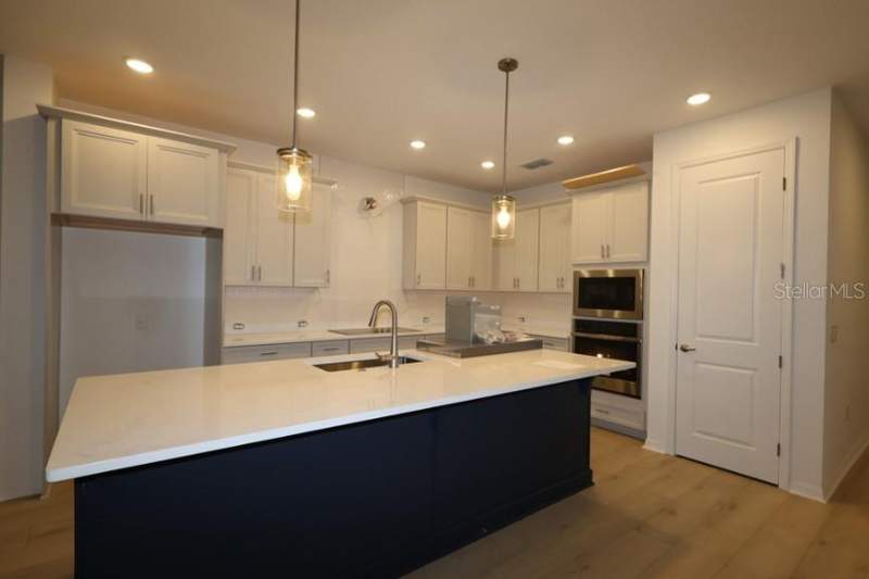 3 bedroom Single Family Residence at 5813 Native Oak Street, Oakfield At Mount Dora, Mount Dora — photo 4