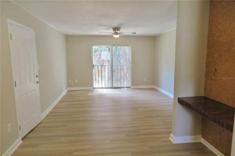 507 NW 39th Road #210, Gainesville FL - photo 10 of 16