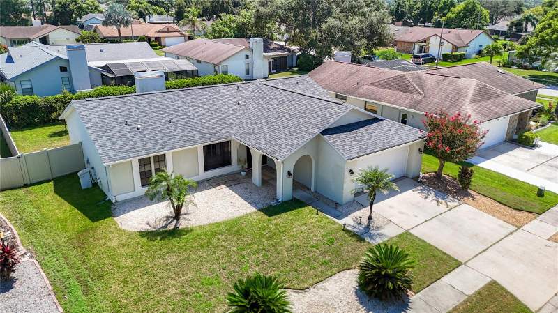3 bedroom Single Family Residence at 9902 Stephenson Drive, Fairway Spgs, New Port Richey — photo 2