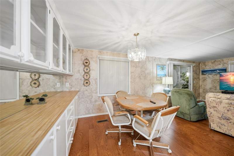 2 bedroom Mobile Home at 3450 Grapefruit Lane, Sunny Grove Park Inc, Estero — photo 5