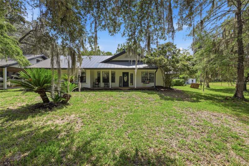 3 bedroom Single Family Residence at 22929 E County Road 1474, Hawthorne, Hawthorne — photo 2
