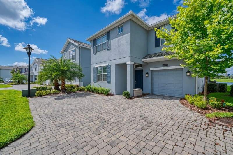 6 bedroom Single Family Residence at 4793 Kings Castle Circle, Storey Lake, Kissimmee — photo 2