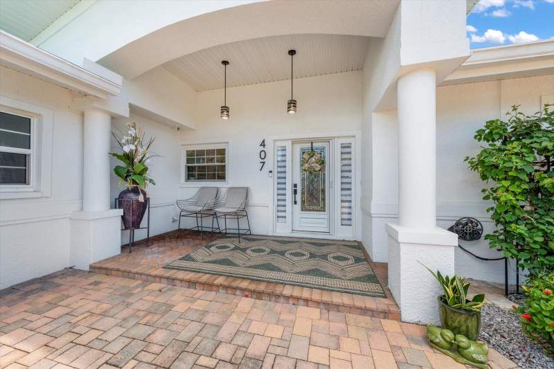 4 bedroom Single Family Residence at 407 HARBOR VIEW LANE, HARBOR BLUFFS SEC 3, LARGO — photo 3