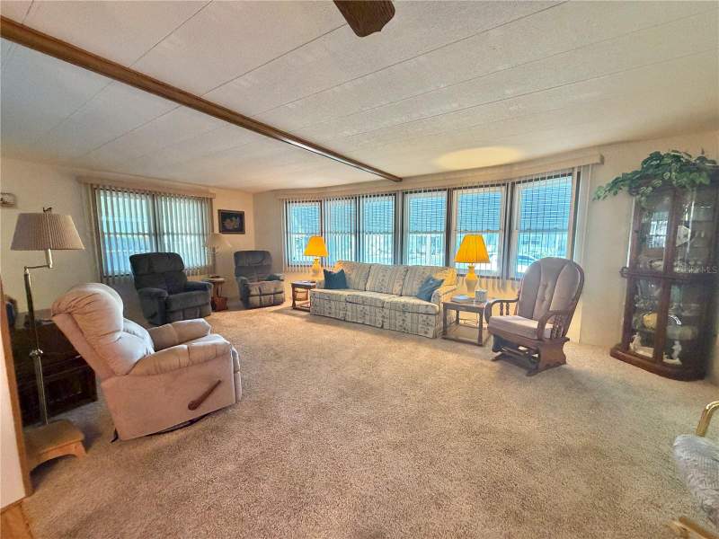 2 bedroom Mobile Home at 307 Hawthorne Boulevard, Hawthorne At Leesburg A Coop, Leesburg — photo 2