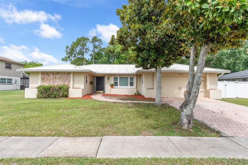4 bedroom Single Family Residence at 8208 TANSY DRIVE, SAND LAKE HILLS SEC 03, ORLANDO — photo 3