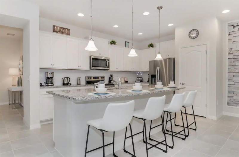 5 bedroom Townhouse at 2410 Tangier Drive, Windsor At Westside Ph 3, Kissimmee — photo 4