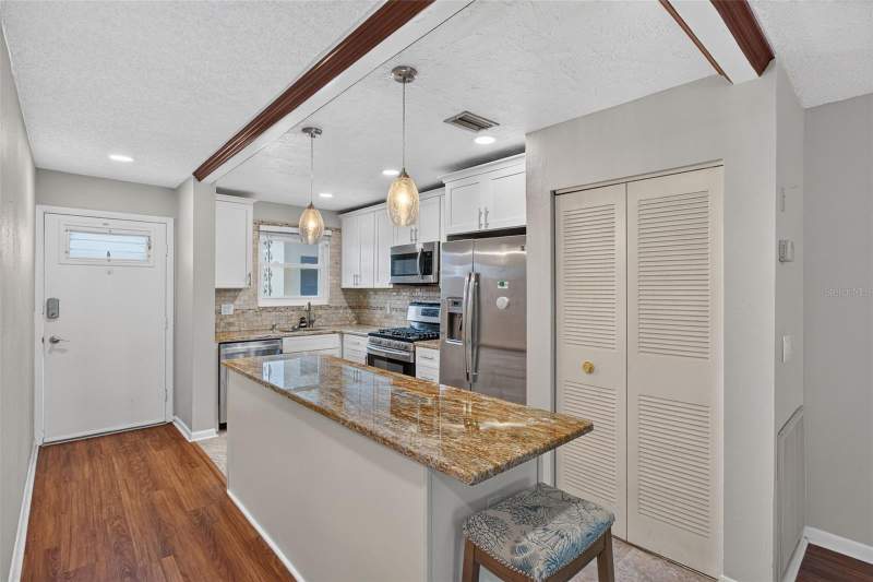 1 bedroom Condominium at 5750 80th Street #D307, Five Towns Of St Pete, St Petersburg — photo 5