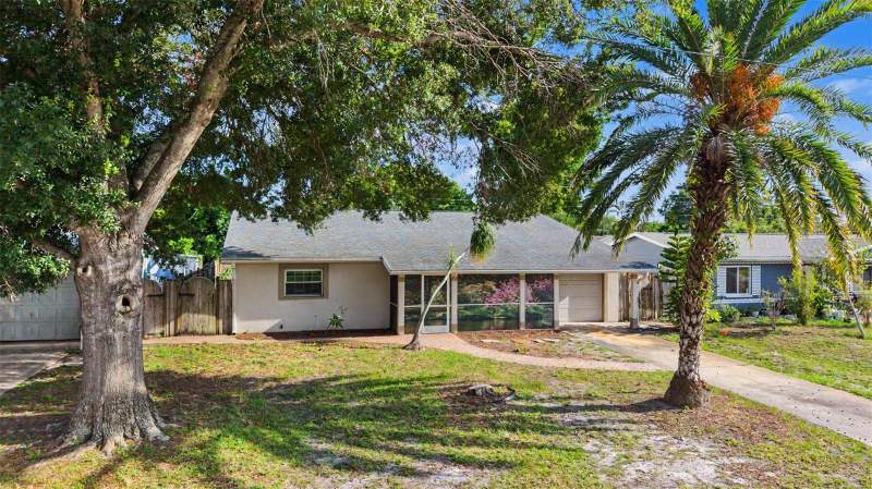 4 bedroom Single Family Residence at 5580 58TH AVENUE, WHITE WOOD TERRACE, ST PETERSBURG — photo 3