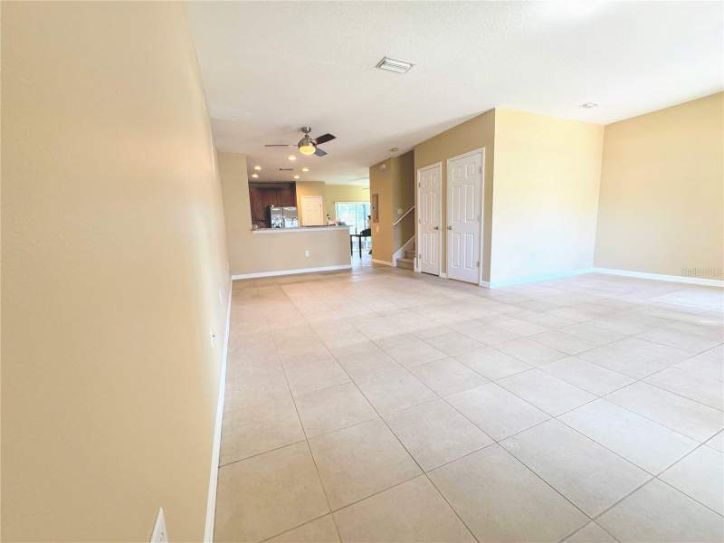 3 bedroom Townhouse at 6703 46th Lane, Sawgrass Village, Pinellas Park — photo 5