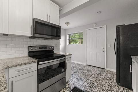5518 11th Street, Zephyrhills FL - photo 16 of 41
