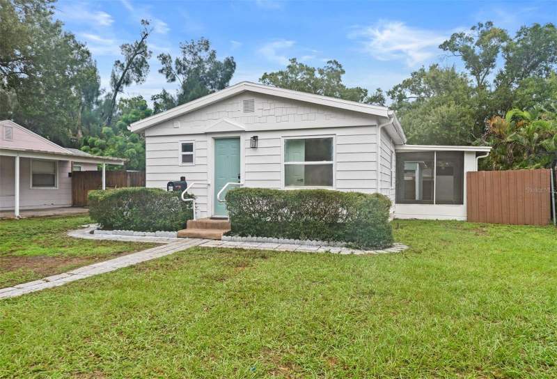 3 bedroom Single Family Residence at 3820 40th Avenue, Midway Sub, St Petersburg — photo 2