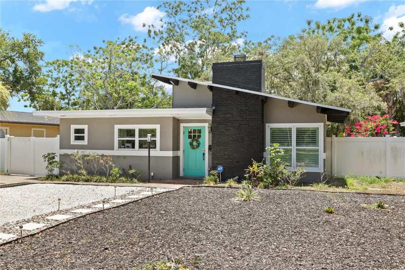 3 bedroom Single Family Residence at 520 Lake Maggiore Boulevard, Bayou Bonita Sec C Rep, St Petersburg — photo 1