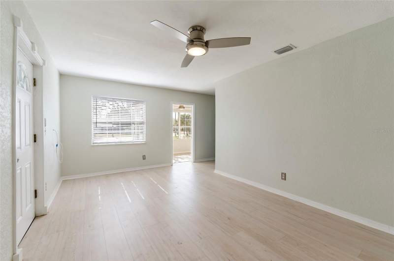 4 bedroom Single Family Residence at 6699 78th Avenue, Fairlawn Park, Pinellas Park — photo 4