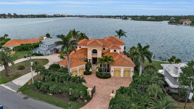 5 bedroom Single Family Residence at 1541 Caribbean Drive, Coral Cove, Sarasota — photo 1