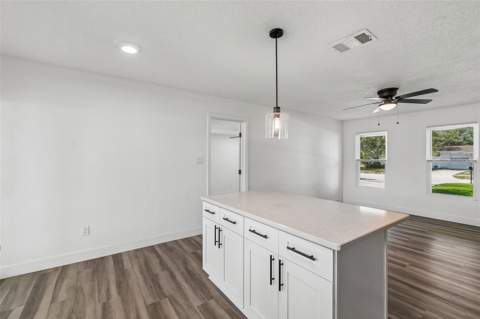 4417 W Fairview Heights, Tampa FL - photo 10 of 42