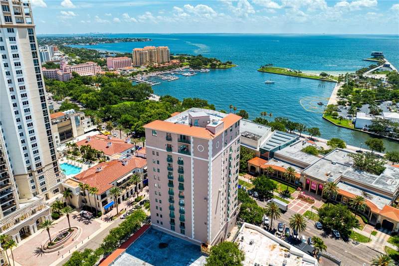 3 bedroom Condominium at 288 Beach Drive #Ph-2A, Cloister Of Beach Drive Condo, St Petersburg — photo 3