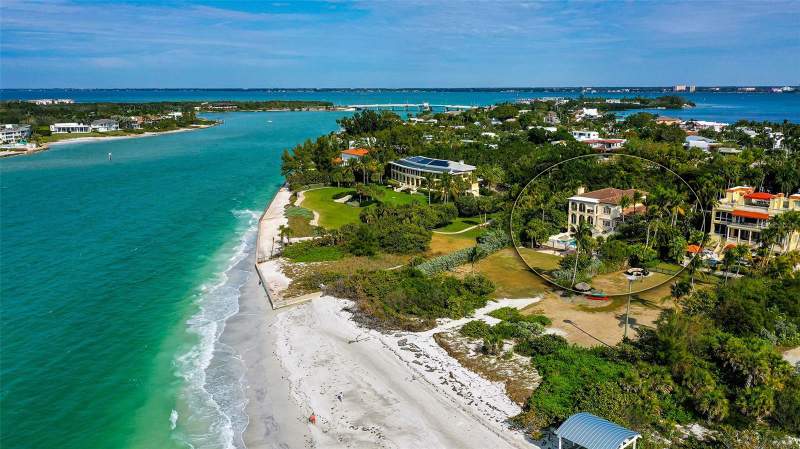 4 bedroom Single Family Residence at 1083 Westway Drive, Lido C, Sarasota — photo 3